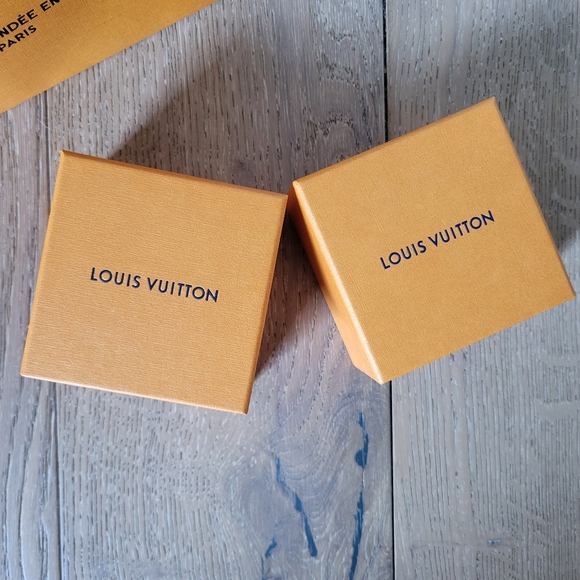 💯 AUTHENTIC ✨️ Louis Vuitton Empty MINI Gift Boxes and Ribbon Set 🎁 - Picture 3 of 13